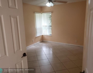 2502 Nw 49th - Photo Thumbnail 10