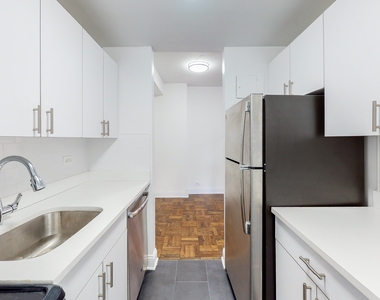 96 5th Avenue - Photo Thumbnail 9
