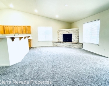 1526 Golf Court - Photo Thumbnail 5