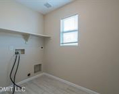 7265 West Gardenia Avenue - Photo Thumbnail 24