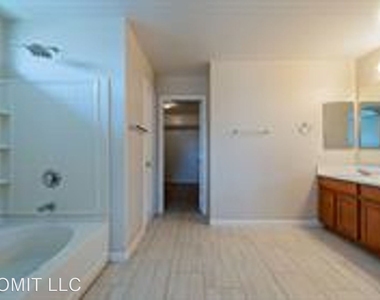 7265 West Gardenia Avenue - Photo Thumbnail 21