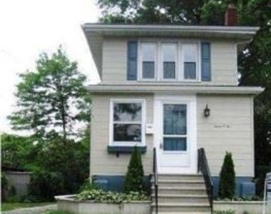 1202 Elm Ave - Photo Thumbnail 0