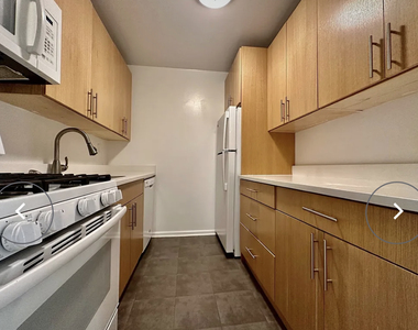 201 East 12th Street - Photo Thumbnail 8