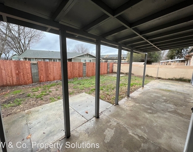 3518 Gardenia St - Photo Thumbnail 22