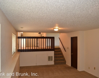 6685 Snowbird Drive - Photo Thumbnail 3