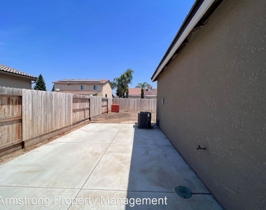 1830 E. Monte Vista Avenue - Photo Thumbnail 23