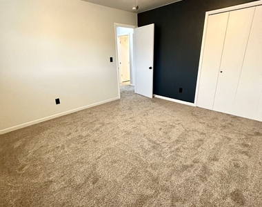 1404 Cherry Street - Photo Thumbnail 9