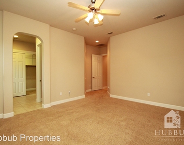 4306 Egret Way - Photo Thumbnail 8