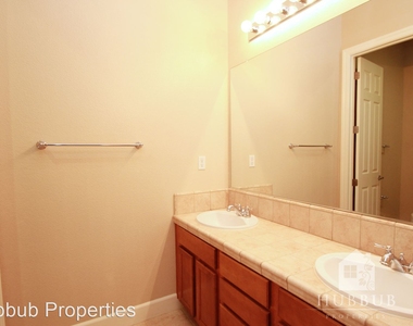 4306 Egret Way - Photo Thumbnail 13