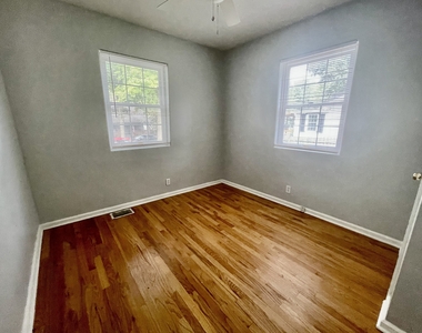 6103 Winthrop Avenue - Photo Thumbnail 5