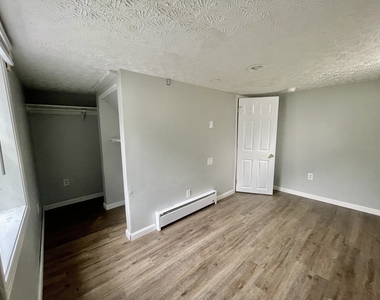 6103 Winthrop Avenue - Photo Thumbnail 18