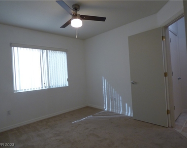 2156 Eagle Sticks Drive - Photo Thumbnail 16