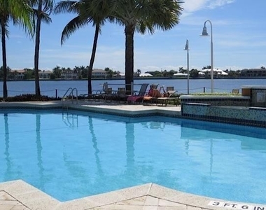 160 Yacht Club Way - Photo Thumbnail 4