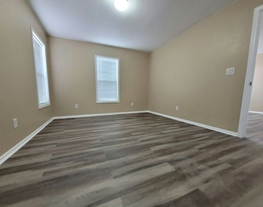 6105 E. Sahara Ave. - Photo Thumbnail 6