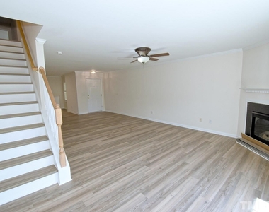 2606 Vega Court - Photo Thumbnail 6