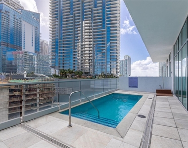 500 Brickell Ave - Photo Thumbnail 39