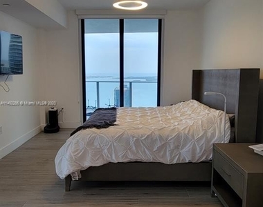 1010 Brickell Ave - Photo Thumbnail 12