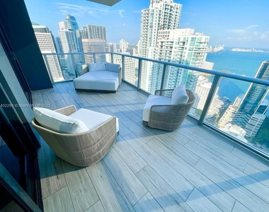 1010 Brickell Ave - Photo Thumbnail 0