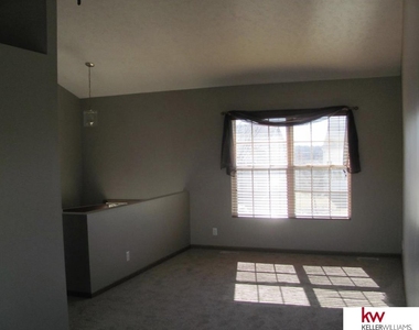 16502 Burdette Street - Photo Thumbnail 4