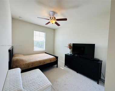 4950 Eucalyptus Dr - Photo Thumbnail 24