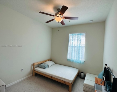 4950 Eucalyptus Dr - Photo Thumbnail 21