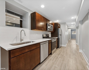 2526 W Lexington Avenue - Photo Thumbnail 11