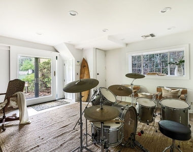 226 Palisades Ave - Photo Thumbnail 53