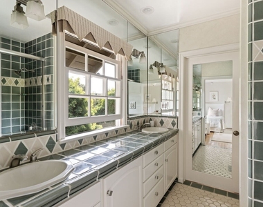 226 Palisades Ave - Photo Thumbnail 41
