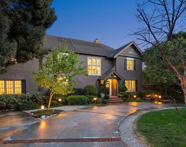 226 Palisades Ave - Photo Thumbnail 2