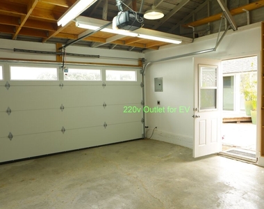 1106 Marine St - Photo Thumbnail 26