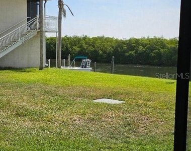 8809 Bay Pointe Drive - Photo Thumbnail 13