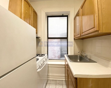 3135 Broadway - Photo Thumbnail 5