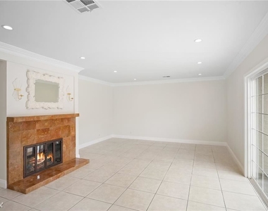 3805 Los Olivos Ln - Photo Thumbnail 7