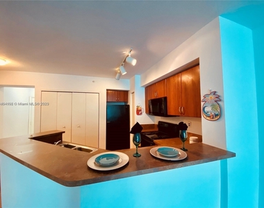 9201 Collins Ave - Photo Thumbnail 3