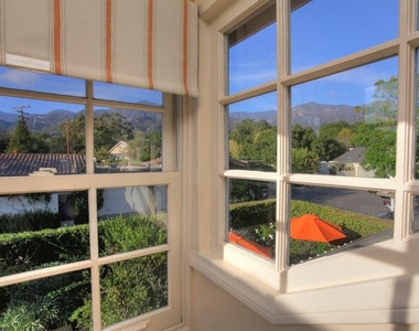 544 San Ysidro Road - Photo Thumbnail 12