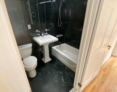 55 West 55th Street - Photo Thumbnail 2