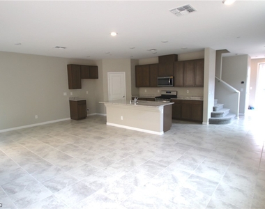 9261 Jade Lagoon Street - Photo Thumbnail 4