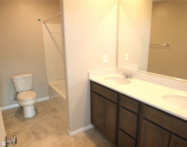 9261 Jade Lagoon Street - Photo Thumbnail 22