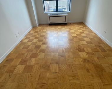 West 87th Street - Photo Thumbnail 14
