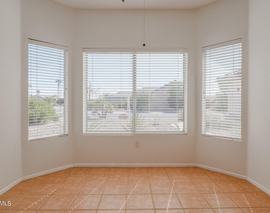 18320 N Las Rocas Way - Photo Thumbnail 11