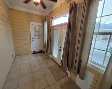 3223 Whitman Way - Photo Thumbnail 26