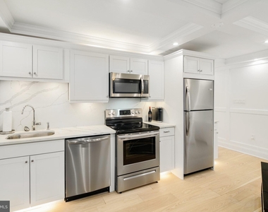 224 W Rittenhouse Square - Photo Thumbnail 0