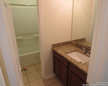 229 Turnberry Dr - Photo Thumbnail 12