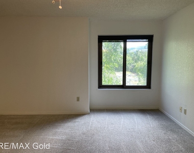 2855 Idlewild Drive Unit 228 - Photo Thumbnail 9