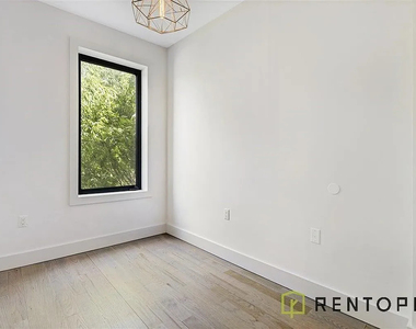 144 North 11th Street - Photo Thumbnail 5