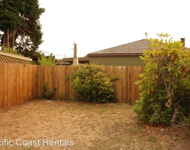 3241 Glen Street - Photo Thumbnail 1