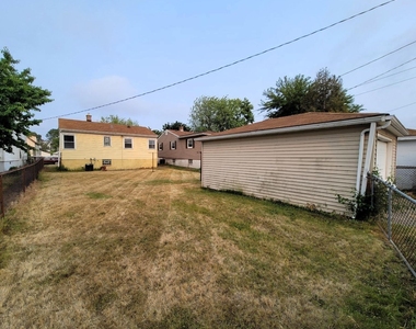 2716 White Oak Avenue - Photo Thumbnail 16