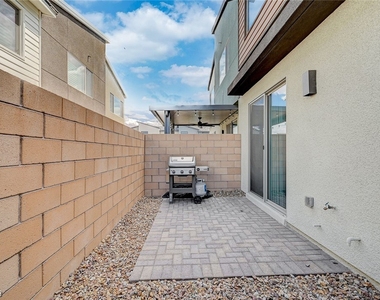 9276 Desert Pearl Avenue - Photo Thumbnail 33