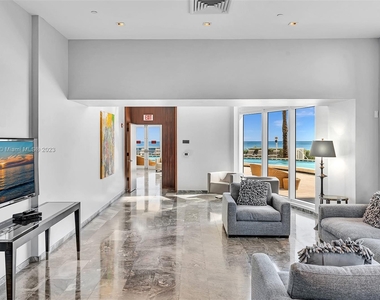 17201 Collins Ave - Photo Thumbnail 21