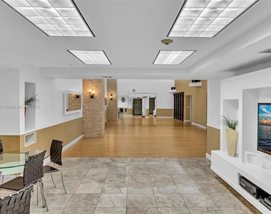 17201 Collins Ave - Photo Thumbnail 24